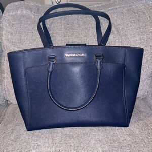 NEW - Authentic Michael Kors Emmy large tote